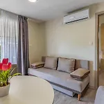 Mobile Luxury Premium-4 By Interhome * Pula