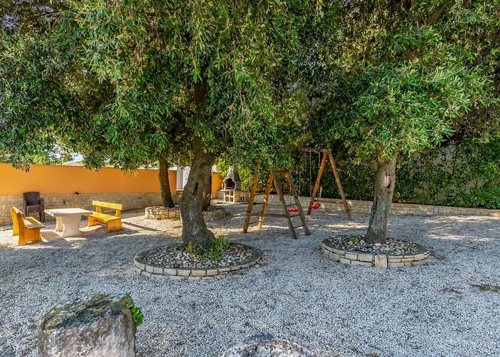 Mobile Luxury Premium-4 By Interhome