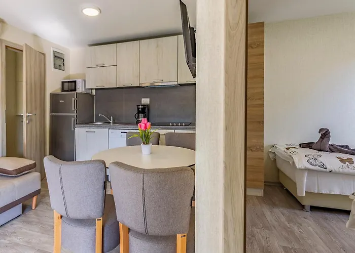 Mobile Luxury Premium-4 By Interhome Pula