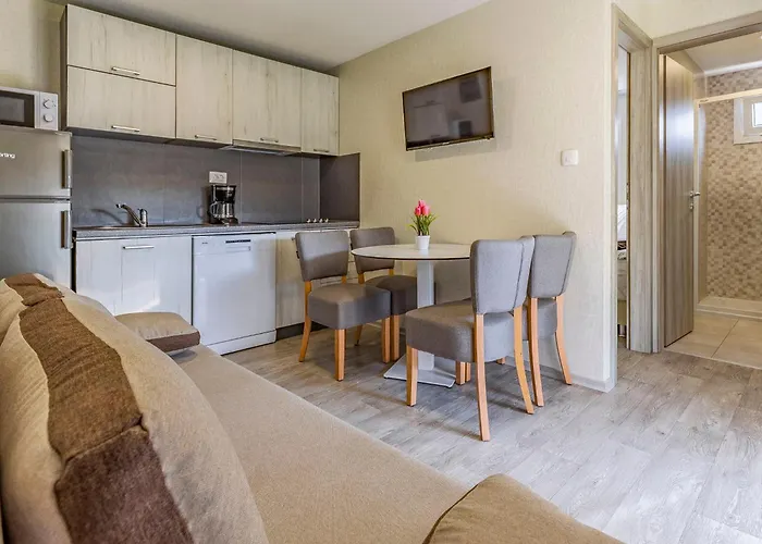 Mobile Luxury Premium-4 By Interhome