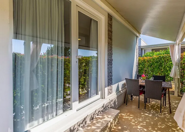 Mobile Luxury Premium-4 By Interhome *